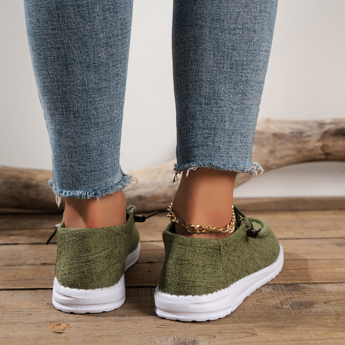 Large Size Canvas Shoes Women's European And American Style Light Buckle