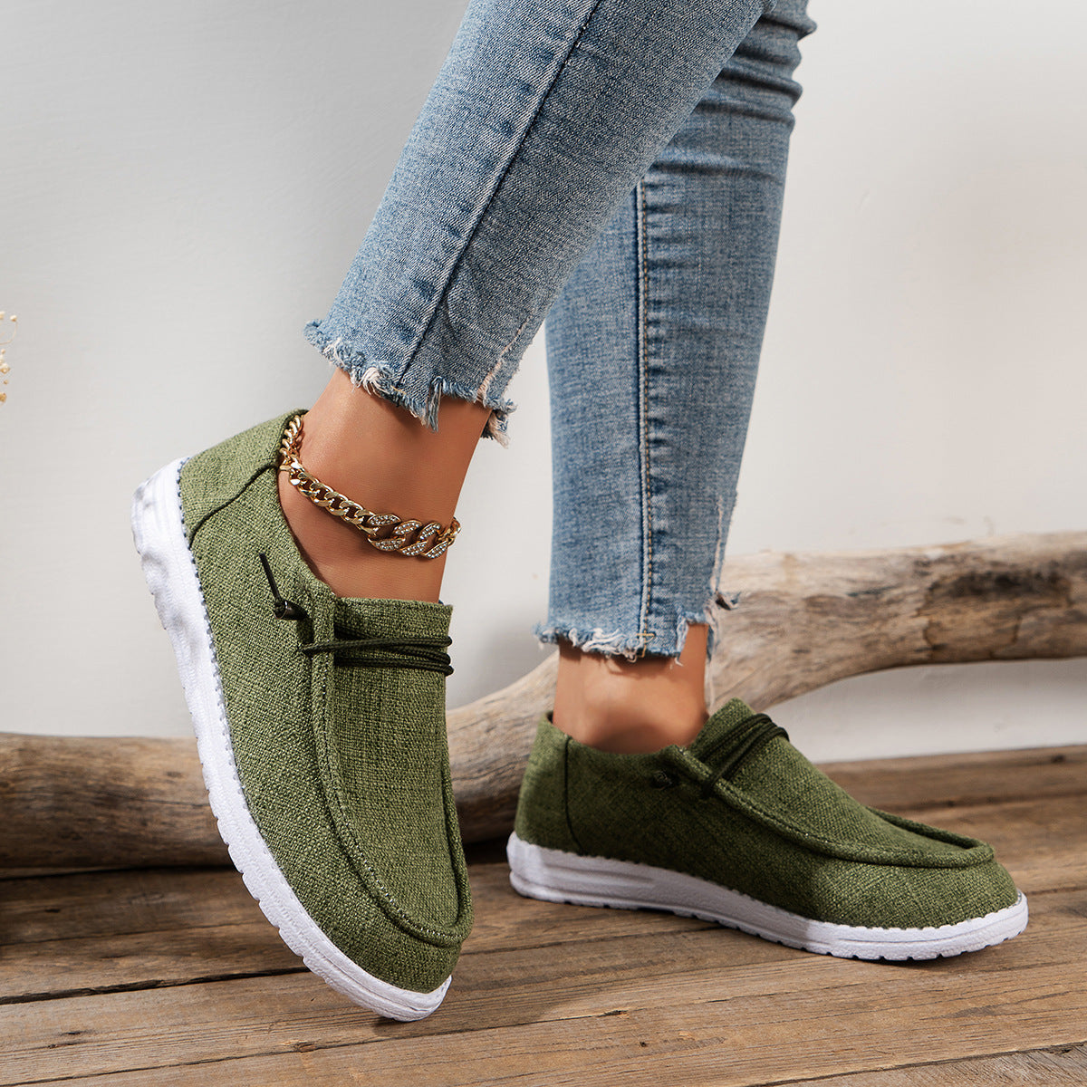 Large Size Canvas Shoes Women's European And American Style Light Buckle