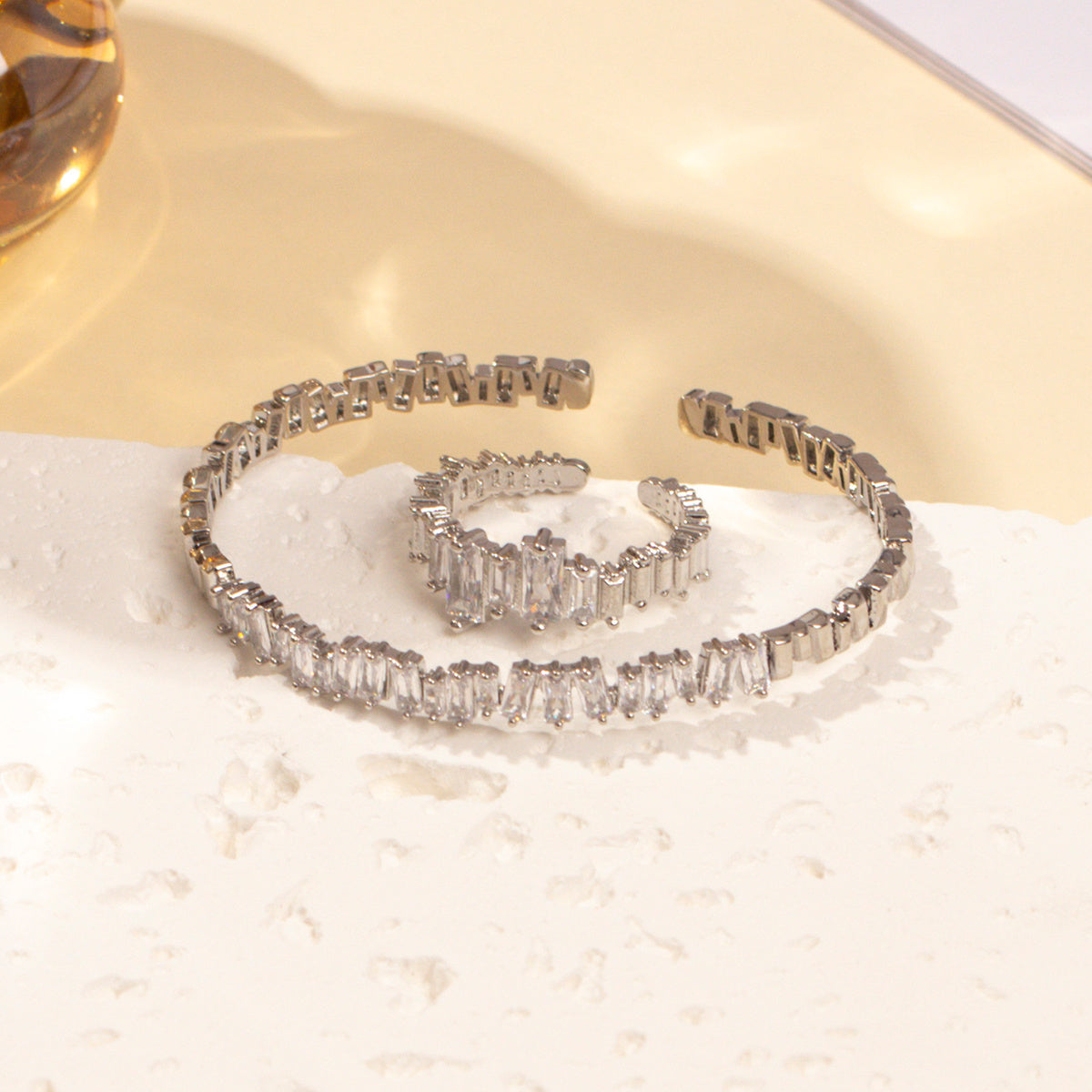 Women's Cubic Zirconia Decorative Wristband, Irregularly Inlaid With Open Wristband Rings, Suitable For Matching With Daily Clothing