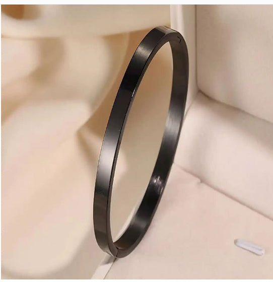 Stainless Steel Bracelet For Girls With A Sense Of Luxury